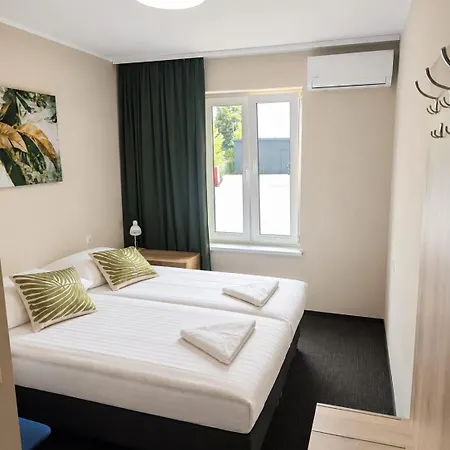 Samoobslugowy Astoria Fly Modlin Airport Apartmanhotel Pomiechówek