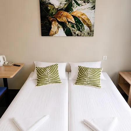 Samoobslugowy Astoria Fly Modlin Airport Apartmanhotel 4*