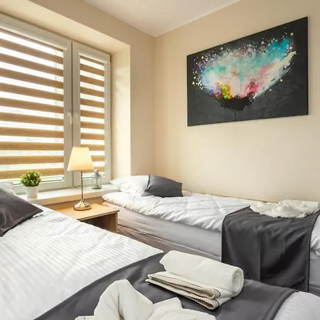 Apartmanhotel Astoria Fly Modlin Airport Pomiechówek