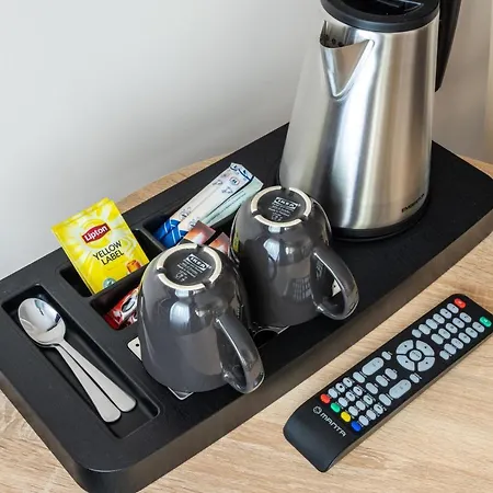 Aparthotel Astoria Fly Modlin Airport 4*