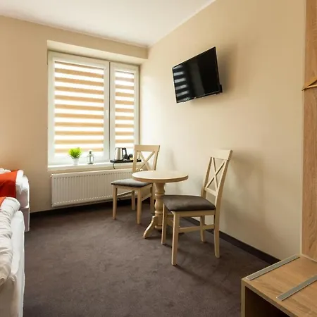 Samoobslugowy Astoria Fly Modlin Airport Apartmanhotel